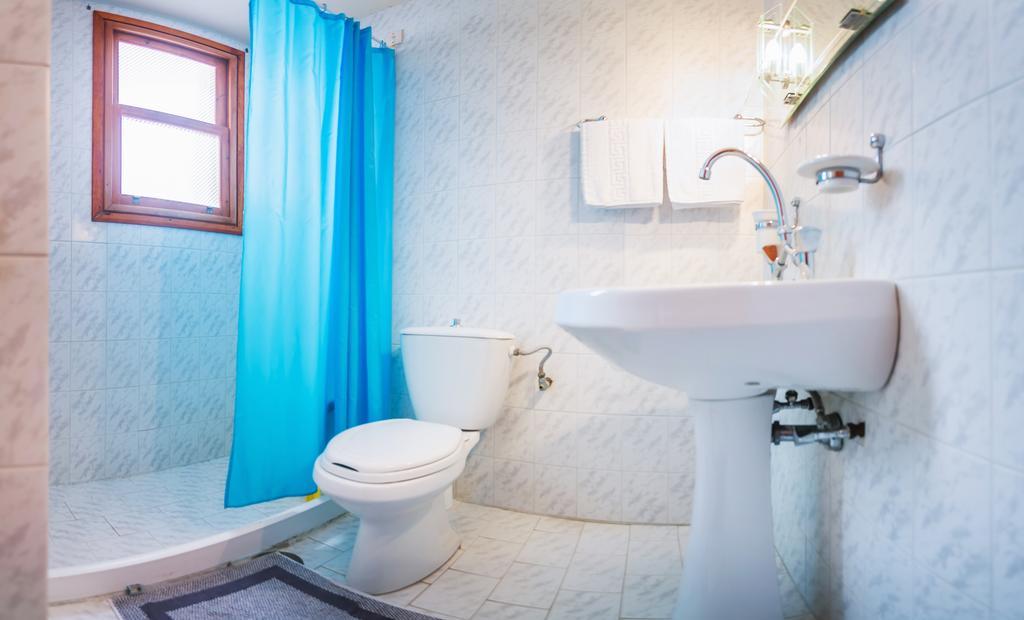 Yiannis Ηotel Foiníkion エクステリア 写真
