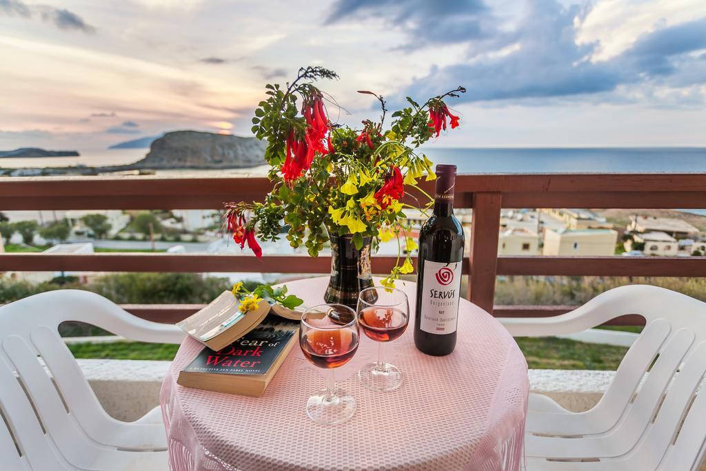Yiannis Ηotel Foiníkion エクステリア 写真