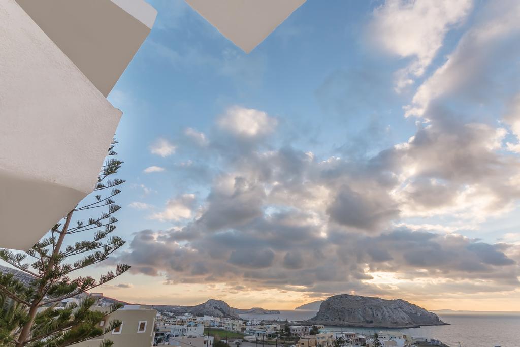 Yiannis Ηotel Foiníkion エクステリア 写真